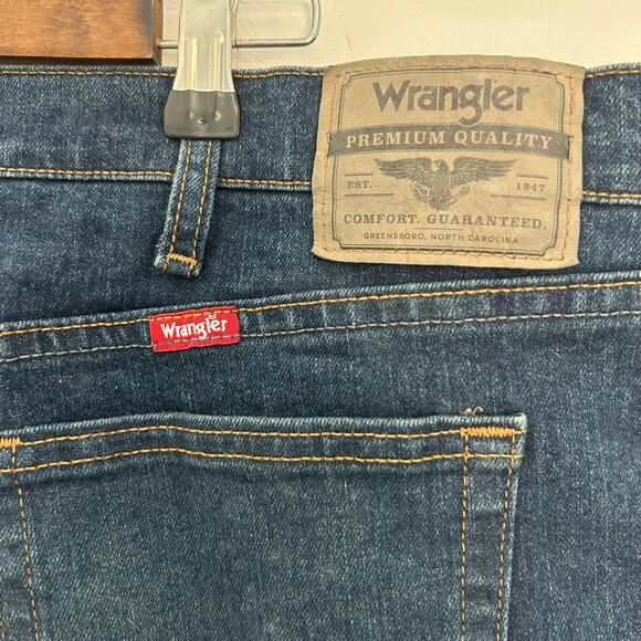 Wrangler Premium Jeans, SZ 42x32 - Picture 4 of 6